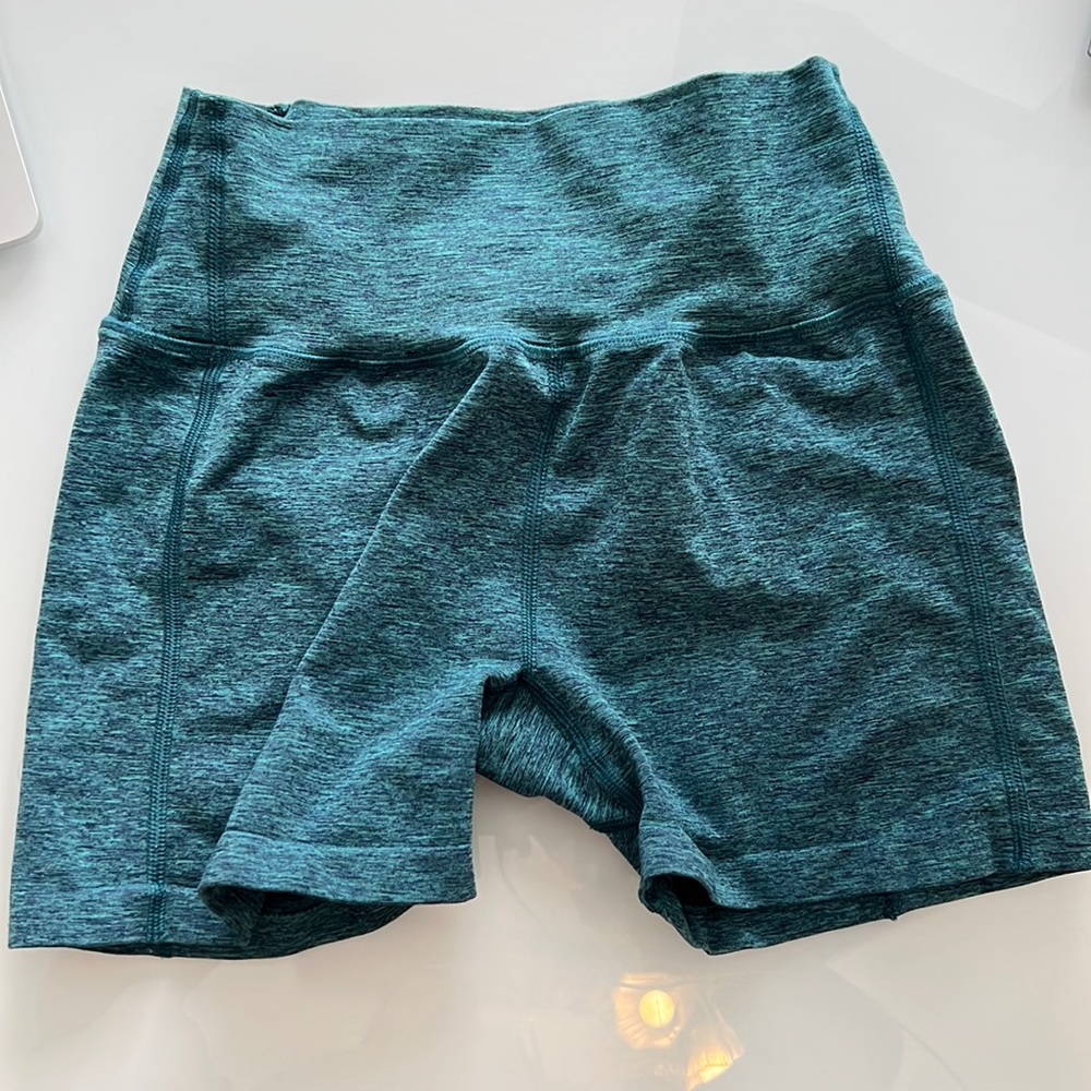 Alphalete revival shorts blue medium